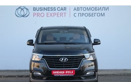 Hyundai H-1 II рестайлинг, 2019 год, 2 874 000 рублей, 2 фотография