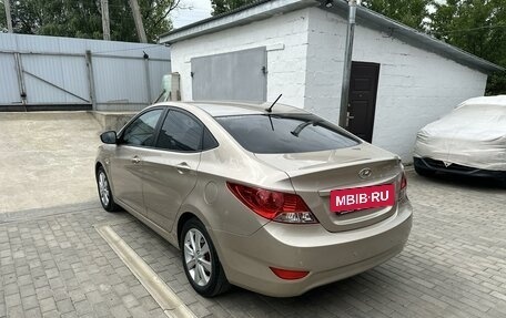 Hyundai Solaris II рестайлинг, 2012 год, 1 250 000 рублей, 8 фотография