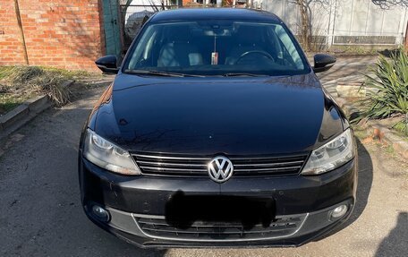 Volkswagen Jetta VI, 2013 год, 1 050 000 рублей, 3 фотография