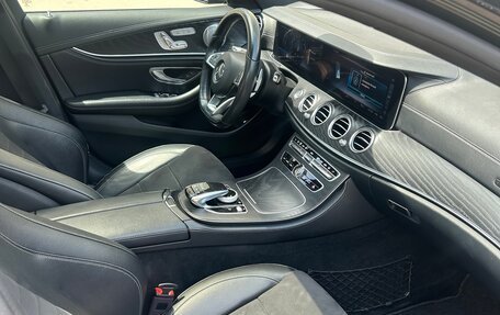 Mercedes-Benz E-Класс, 2018 год, 4 790 000 рублей, 7 фотография