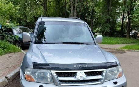 Mitsubishi Pajero III рестайлинг, 2005 год, 920 000 рублей, 2 фотография