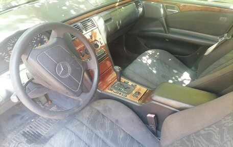Mercedes-Benz E-Класс, 1998 год, 100 000 рублей, 4 фотография