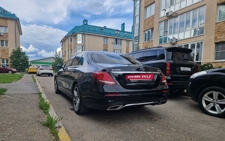 Mercedes-Benz E-Класс, 2019 год, 3 330 000 рублей, 4 фотография