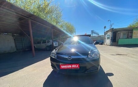 Opel Astra J, 2010 год, 640 000 рублей, 1 фотография