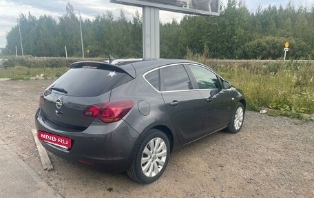 Opel Astra J, 2011 год, 750 000 рублей, 3 фотография