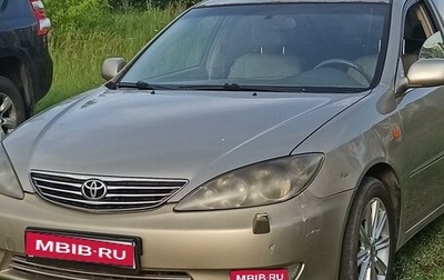 Toyota Camry V40, 2004 год, 900 000 рублей, 1 фотография