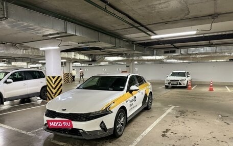 KIA K5, 2020 год, 2 100 000 рублей, 5 фотография