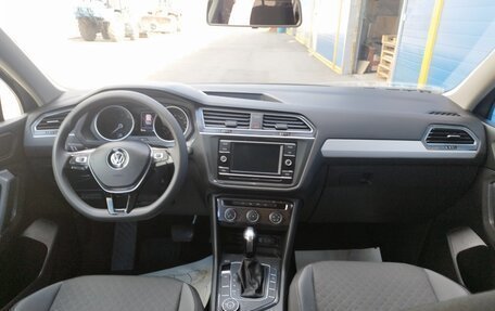 Volkswagen Tiguan II, 2019 год, 2 800 000 рублей, 9 фотография
