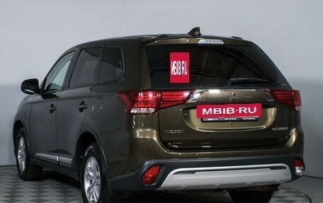 Mitsubishi Outlander III рестайлинг 3, 2019 год, 2 699 000 рублей, 7 фотография