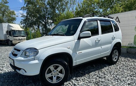 Chevrolet Niva I рестайлинг, 2017 год, 699 999 рублей, 2 фотография