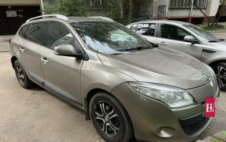 Renault Megane III, 2011 год, 655 000 рублей, 2 фотография