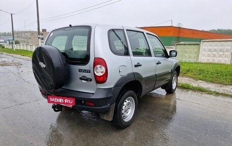 Chevrolet Niva I рестайлинг, 2018 год, 870 000 рублей, 8 фотография