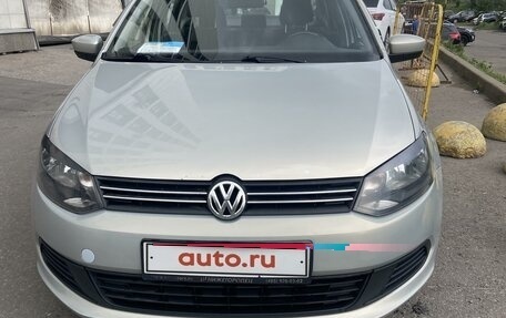 Volkswagen Polo VI (EU Market), 2011 год, 675 000 рублей, 2 фотография