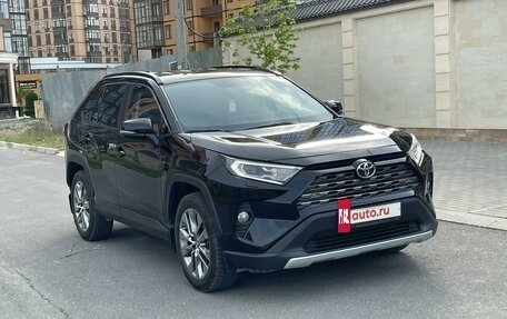 Toyota RAV4, 2021 год, 4 499 999 рублей, 3 фотография