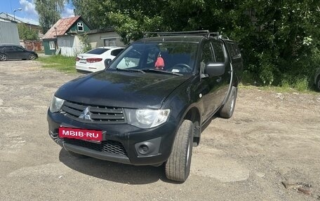 Mitsubishi L200 IV рестайлинг, 2015 год, 1 299 000 рублей, 2 фотография