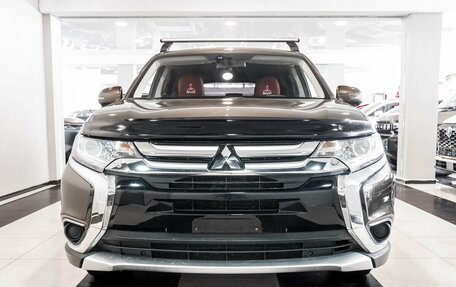 Mitsubishi Outlander III рестайлинг 3, 2018 год, 2 299 000 рублей, 2 фотография