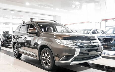 Mitsubishi Outlander III рестайлинг 3, 2018 год, 2 299 000 рублей, 5 фотография