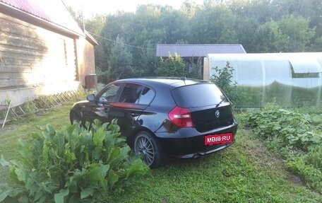 BMW 1 серия, 2011 год, 690 000 рублей, 4 фотография
