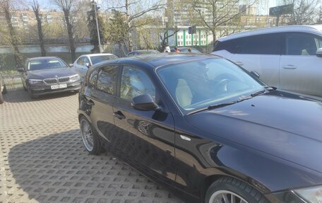BMW 1 серия, 2011 год, 690 000 рублей, 6 фотография