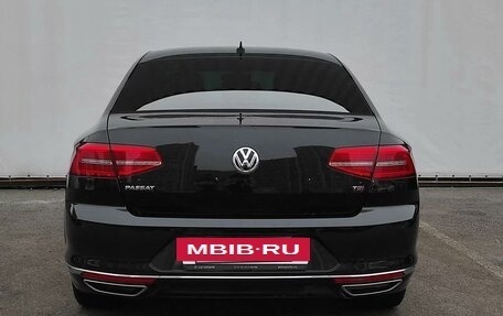 Volkswagen Passat B8 рестайлинг, 2017 год, 2 100 000 рублей, 4 фотография