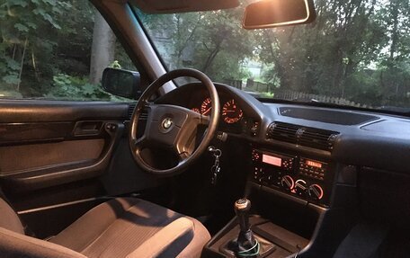 BMW 5 серия, 1994 год, 600 000 рублей, 3 фотография