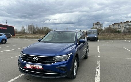 Volkswagen Tiguan II, 2021 год, 3 200 000 рублей, 4 фотография