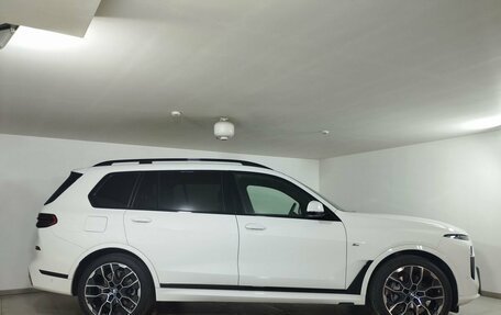 BMW X7, 2022 год, 14 257 000 рублей, 3 фотография