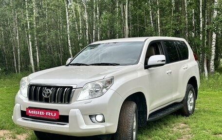 Toyota Land Cruiser Prado 150 рестайлинг 2, 2010 год, 3 450 000 рублей, 5 фотография