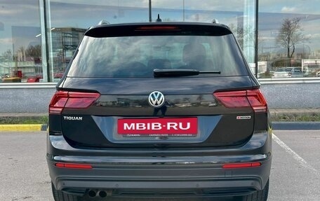 Volkswagen Tiguan II, 2018 год, 2 820 000 рублей, 5 фотография