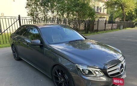 Mercedes-Benz E-Класс, 2013 год, 1 870 000 рублей, 10 фотография