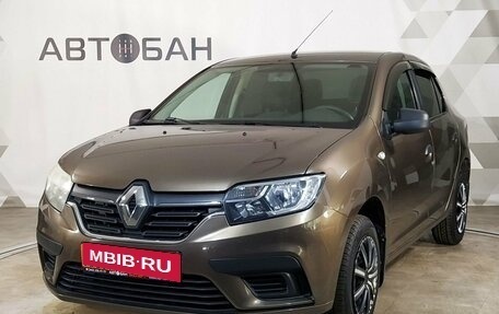 Renault Logan II, 2018 год, 928 000 рублей, 2 фотография