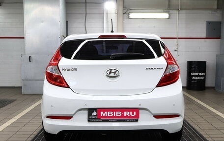 Hyundai Solaris II рестайлинг, 2015 год, 1 050 000 рублей, 4 фотография