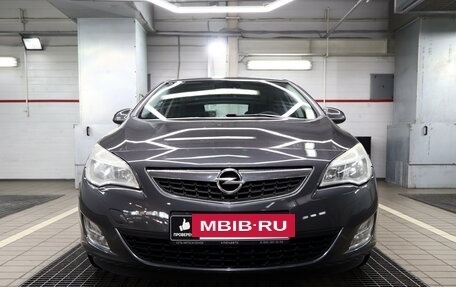 Opel Astra J, 2011 год, 825 000 рублей, 3 фотография