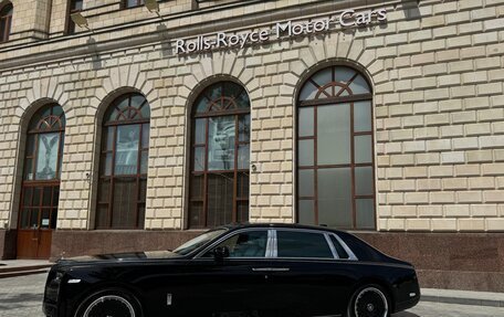 Rolls-Royce Phantom VIII, 2024 год, 108 000 000 рублей, 2 фотография