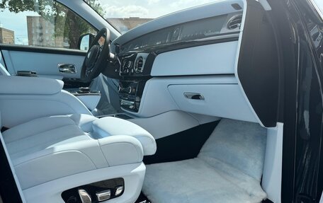 Rolls-Royce Phantom VIII, 2024 год, 108 000 000 рублей, 6 фотография