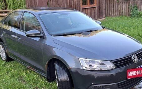 Volkswagen Jetta VI, 2013 год, 700 000 рублей, 4 фотография