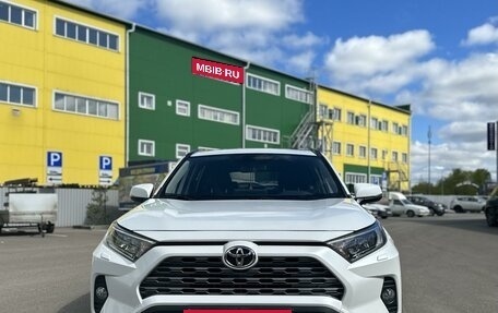Toyota RAV4, 2020 год, 3 500 000 рублей, 2 фотография