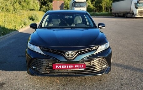 Toyota Camry, 2020 год, 3 100 000 рублей, 2 фотография