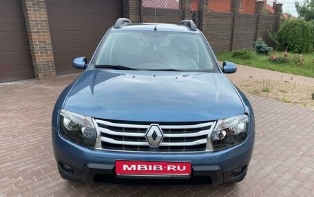 Renault Duster I рестайлинг, 2012 год, 915 000 рублей, 2 фотография