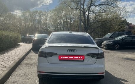 Audi A4, 2018 год, 2 500 000 рублей, 14 фотография