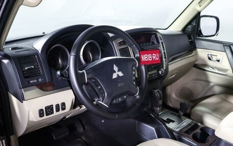 Mitsubishi Pajero IV, 2017 год, 2 950 000 рублей, 14 фотография