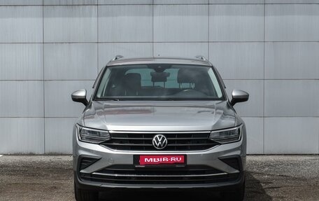 Volkswagen Tiguan II, 2020 год, 3 459 000 рублей, 3 фотография