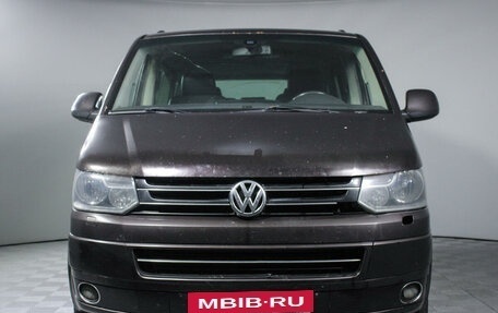 Volkswagen Multivan T5, 2011 год, 1 850 000 рублей, 2 фотография