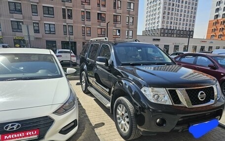 Nissan Pathfinder, 2012 год, 2 050 000 рублей, 2 фотография