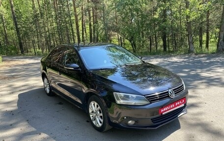 Volkswagen Jetta VI, 2012 год, 950 000 рублей, 2 фотография