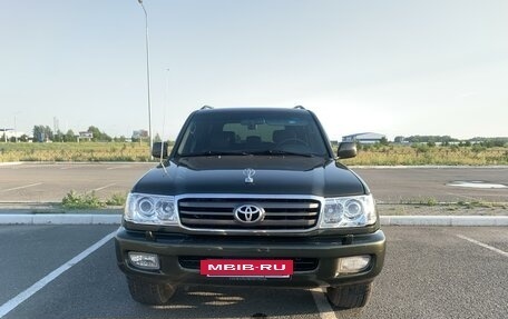 Toyota Land Cruiser 100 рестайлинг 2, 1998 год, 2 700 000 рублей, 2 фотография