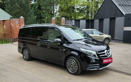 Mercedes-Benz V-Класс, 2016 год, 5 600 000 рублей, 3 фотография