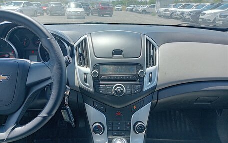 Chevrolet Cruze II, 2013 год, 990 000 рублей, 12 фотография