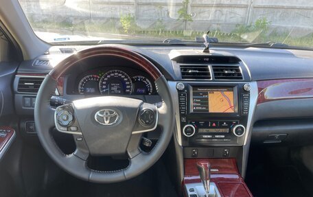 Toyota Camry, 2012 год, 1 300 000 рублей, 26 фотография