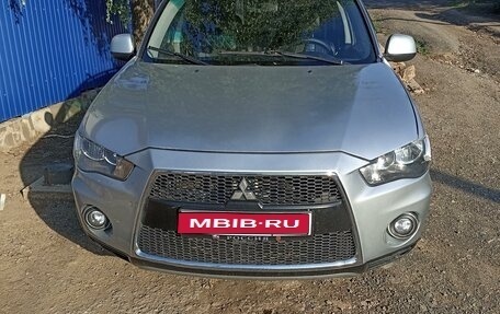 Mitsubishi Outlander III рестайлинг 3, 2010 год, 910 000 рублей, 1 фотография